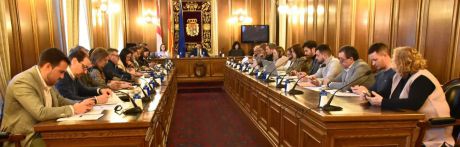 El Pleno de la Diputación aprueba sendas declaraciones institucionales en apoyo a la mujer, la Guarda Civil y las FCSE