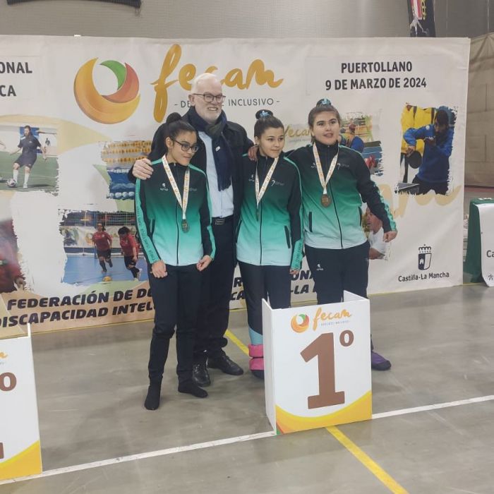 Dos oros, una plata y un bronce para los gimnastas de gimnasia rítmica en su 22º Campeonato Regional de Gimnasia Rítmica