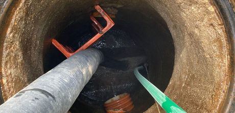 Declarado de emergencia las obras de reparación en calle Mateo Miguel Ayllón tras la aparición de un hundimiento