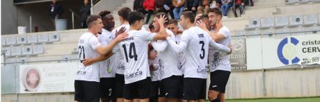 El Conquense brilla en La Fuensanta y mantiene su racha triunfal hacia el playoff (3-0)
