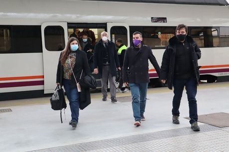 Adif mantendrá durante todo el día cortada la línea de alta velocidad entre Valencia, Cuenca y Madrid por seguridad