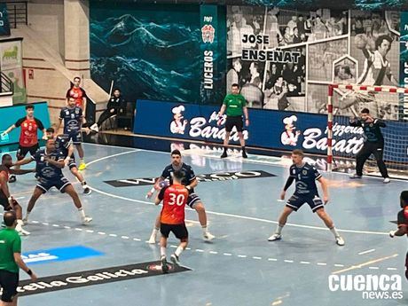 Al Cuenca le pasa factura su pésima primera parte en Cangas(36-29)