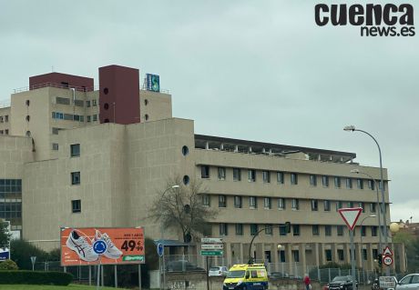La Junta podría solicitar el edificio administrativo y el policlínico del hospital Virgen de la Luz para crear nuevas sedes de las delegaciones provinciales