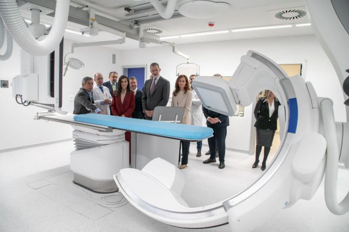 Los Reyes inauguran el nuevo Hospital Universitario de Cuenca