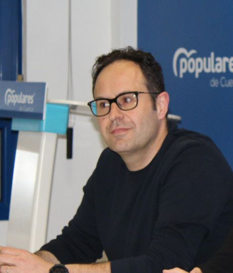 José Martín-Buro pide al “dúo Dolz y Gómez Cavero, que tanto daño están haciendo a la ciudad, que dejen de reírse de los conquenses y se tomen en serio sus responsabilidades”