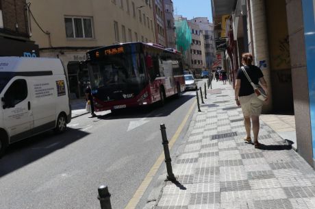 El Ayuntamiento mantiene la bonificación del 20% de los abonos de autobús urbano