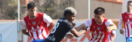 El CDA Navalcarnero se impone al Conquense por 2-0