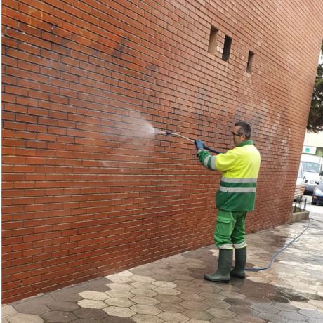 El Ayuntamiento intensifica la limpieza de grafitis y refuerza las sanciones para combatir el vandalismo