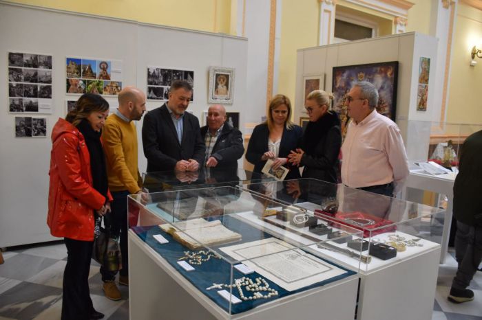 La Diputación acoge una exposición por el 75 aniversario de la coronación canónica de la Virgen de la Luz