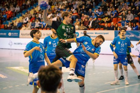 El Valladolid vence por la mínima a un aguerrido Cuenca en un final de infarto (28-27)