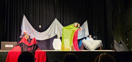 El Certamen Provincial de Teatro llega este fin de semana a Talayuelas con Colectivo 10 y Amigos del Teatro de Almendros