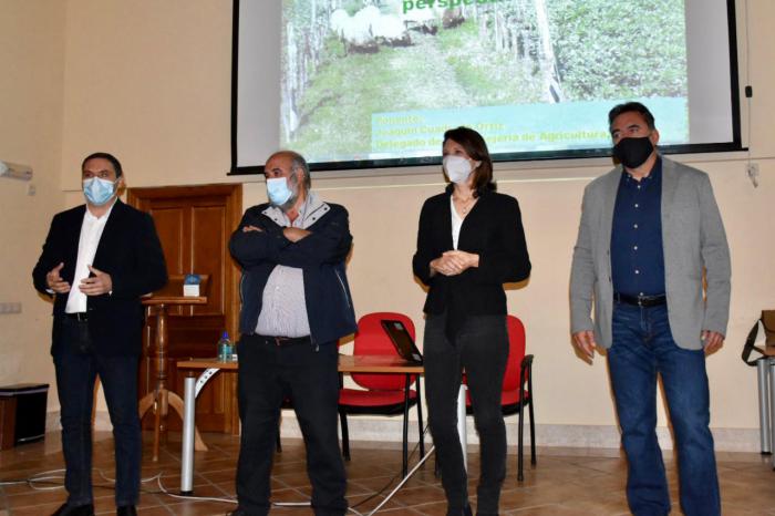 Martínez Chana ve en la agricultura ecológica “un valor añadido” para generar riqueza en la provincia