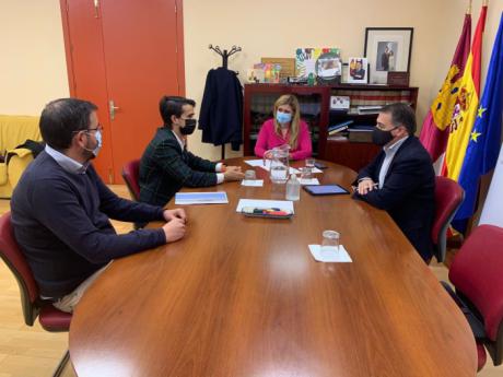 AJE Cuenca valora con la Junta seguir trabajando en la potenciación del emprendimiento desde la educación