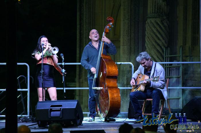 Poliédrico recital de Andrea Motis, brisa de Copacabana para una calurosa noche conquense