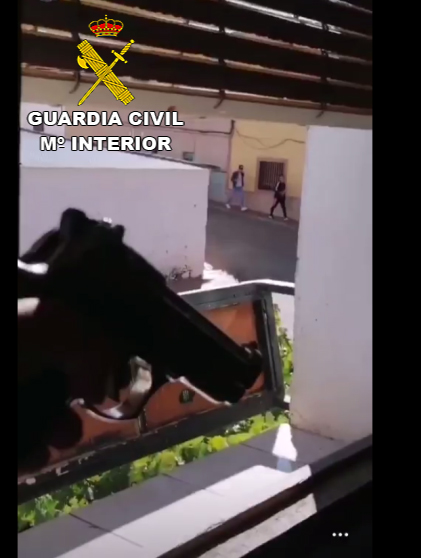 La Guardia Civil incauta varias armas detonadoras ilícitas