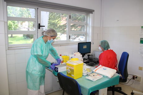 Los profesionales de Primaria del Área Integrada de Cuenca han realizado más de 4.800 consultas telemáticas con sus pacientes