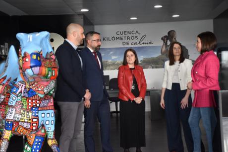 Dos personas atenderán a los visitantes en la Oficina de Turismo de la estación Fernando Zóbel