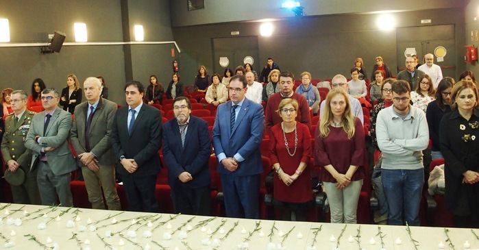 El Ayuntamiento reúne a representantes sociales e institucionales en el acto contra la Violencia de Género