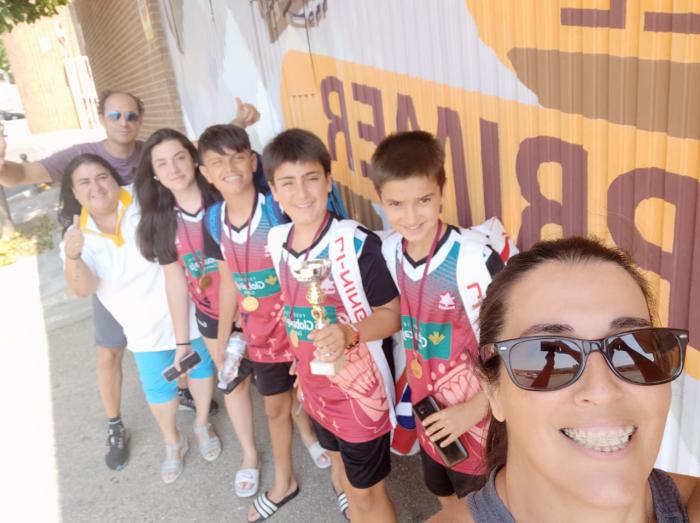 Los sub15 del Bádminton Albatros Campeones Regionales