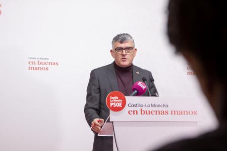 El PSOE acusa al PP de estar “con la tijera” cuando gobierna y “en la pancarta” en la oposición
