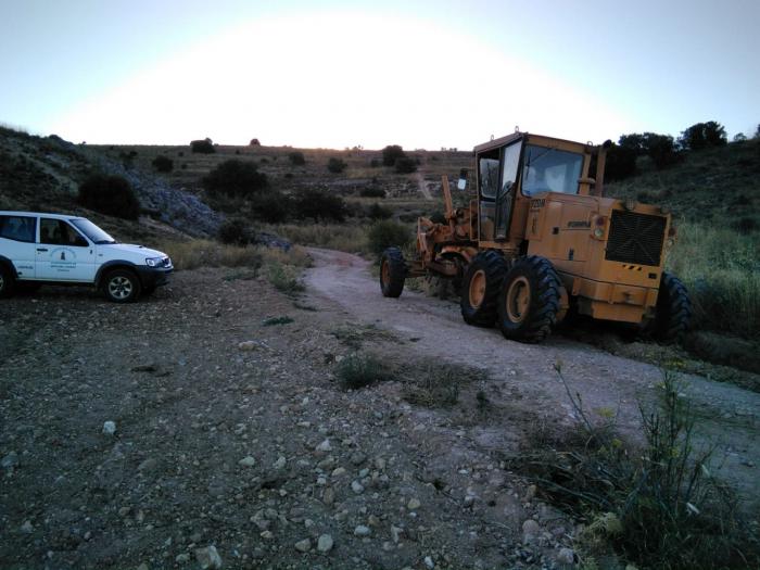 Mota del Cuervo vuelve a reparar caminos con la vista puesta en la vendimia