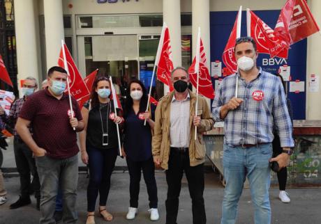 Los trabajadores de BBVA se concentran en Albacete en contra del ERE