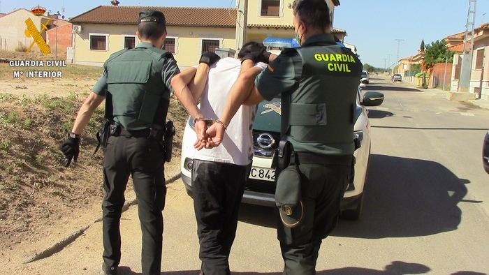 La Guardia Civil desarticula una organización criminal dedicada al tráfico y cultivo de marihuana