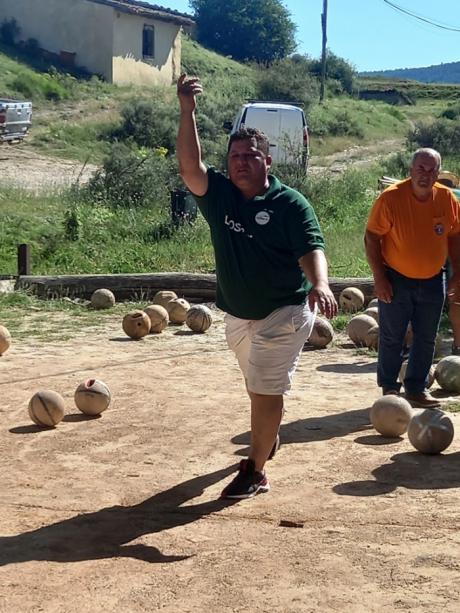 Buenache de la Sierra repite victoria en la segunda jornada del XV Circuito de Bolos