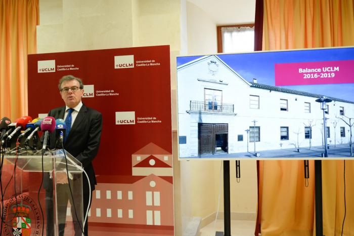 El rector de la UCLM da cuenta a la sociedad de los resultados de la institución en los últimos cuatro años