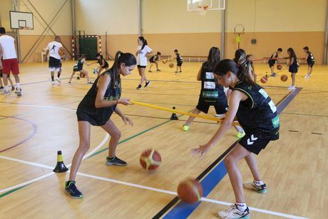 Basketas Academy cosecha un gran éxito en Iniesta con las jornadas Taskills