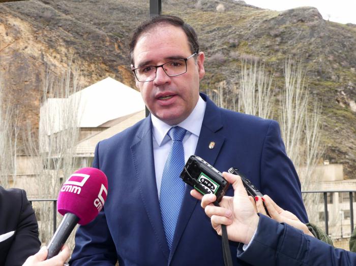 Prieto tilda de “traición” que la Junta haya dejado una vez más a Cuenca sin la titulación de Turismo