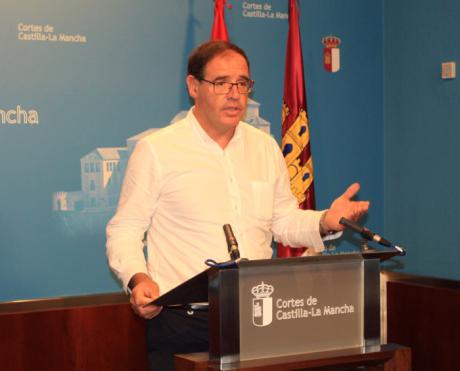 Prieto aboga por una regularización de la normativa existente para frenar la despoblación y favorecer el emprendimiento en el mundo rural