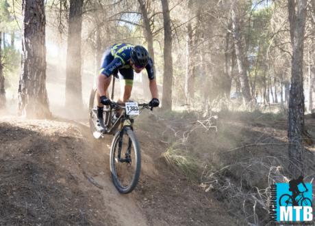 Xavi Calaf y Paula Plaza se imponen de forma incontestable en el VI Trofeo MTB Benitense