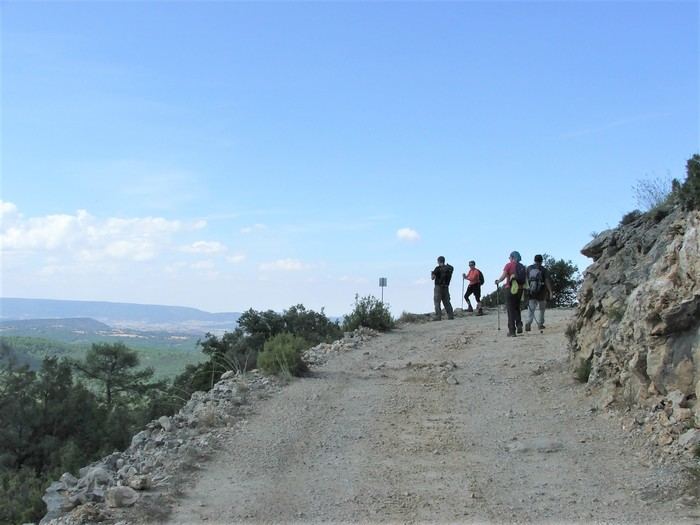 Buen arranque en Castillejo de la Sierra de la temporada de otoño del Campus Diputación de Cuenca de Senderismo