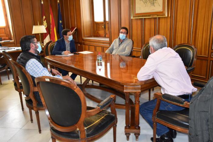 Se invertían 250.000 euros en mejorar el camino que une Canalejas del Arroyo con Olmeda de la Cuesta