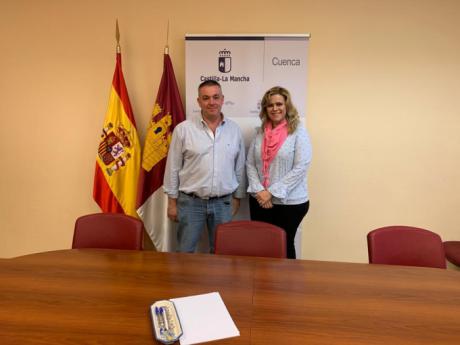 La Junta estudia con el Ayuntamiento de Cardenete mejoras en servicios sociales y educativos