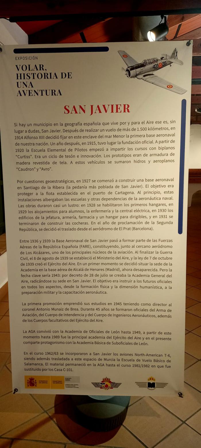 En San Javier, la exposición del Ejército del Aire con guion de las Hermanas Lara