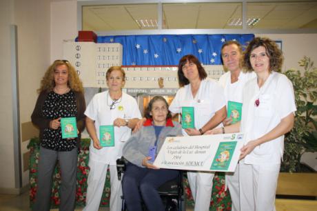 Los celadores del Virgen de la Luz donan el premio logrado en sus Jornadas Nacionales a la Asociación ADEMCU