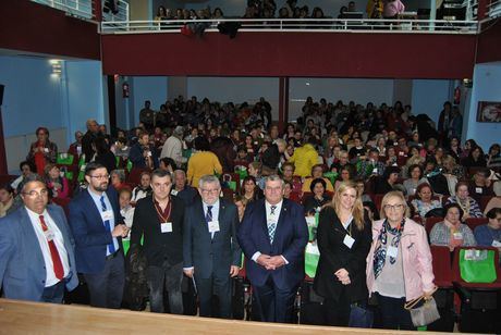 Felpeto pide a quienes forman los más de 1.000 clubes de lectura de la región que animen a sus conocidos a incorporarse a la pasión por la lectura