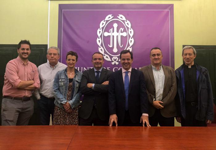La Junta General respalda la gestión de Sánchez Albendea y lo ratifica como presidente de la Junta de Cofradías