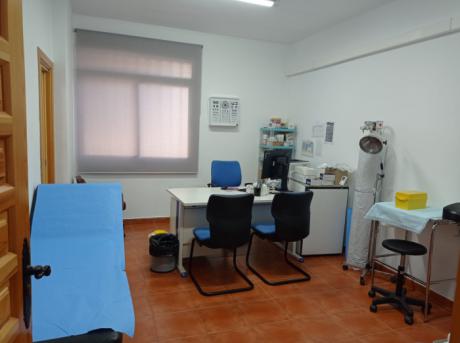 Junta y Diputación destinan 15.000 euros a la mejora de los consultorios médicos de las localidades de Sotos y Collados