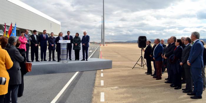 CRIA firma un acuerdo con la empresa norteamericana Skydweller, que fabricará aeronaves con tecnología puntera en el Aeropuerto de Ciudad Real