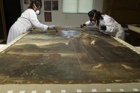 El Taller Provincial de Restauración devuelve el esplendor al cuadro de Santa Rosalía de Palermo