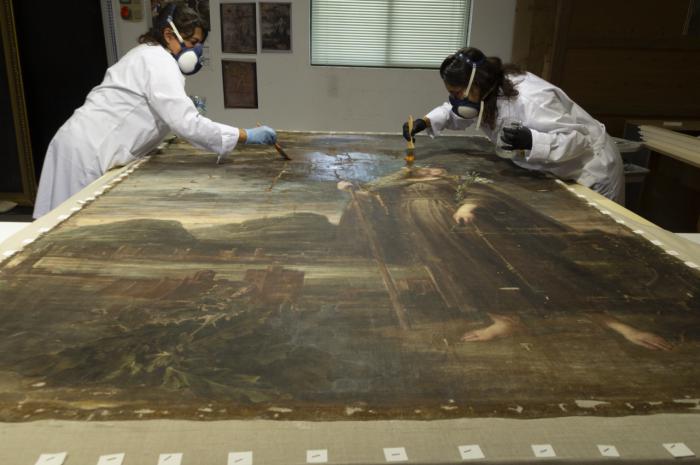 El Taller Provincial de Restauración devuelve el esplendor al cuadro de Santa Rosalía de Palermo