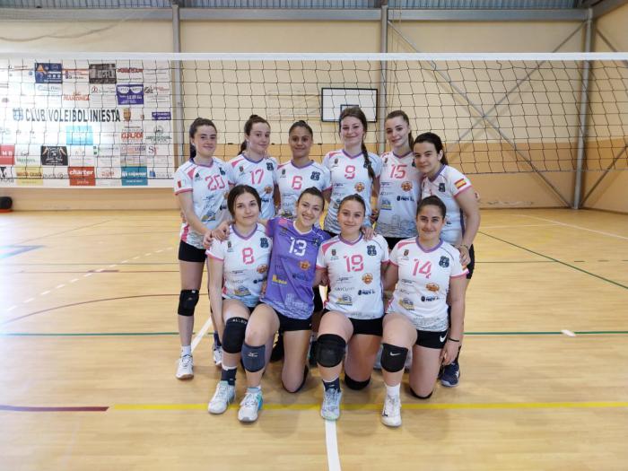 Las cadetes del Club Voleibol Iniesta se proclaman por tercer año consecutivo Campeonas de Castilla-La Mancha