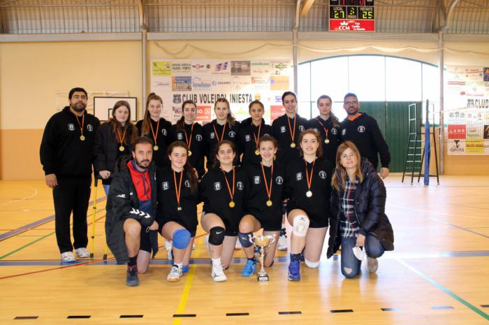 El Club Voleibol Iniesta cadete femenino, campeonas de Castilla-La Mancha