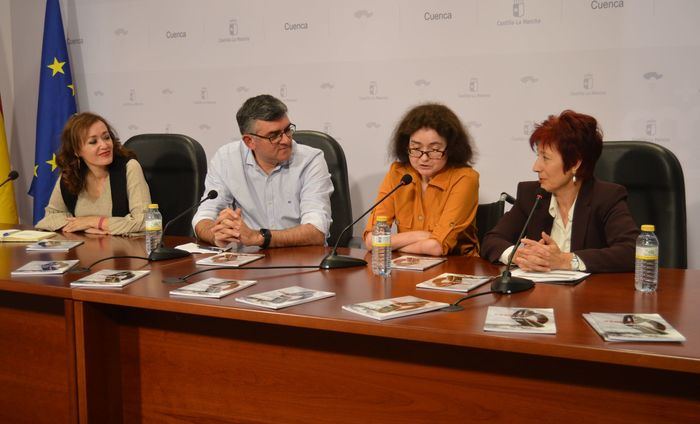 Estrella Cachero presenta su última “Vértigo, alrededor del vacío”