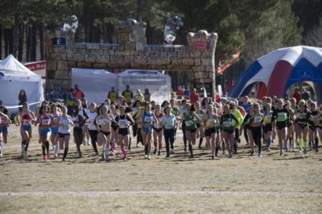 Más de 670 escolares participaron en el campeonato de campo a través en edad escolar celebrado en Cuenca