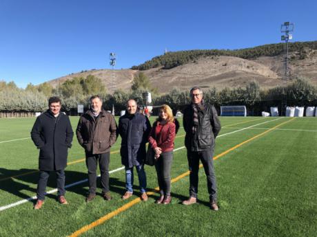 El campo de fútbol de Los Tiradores se renueva con césped sintético de última generación