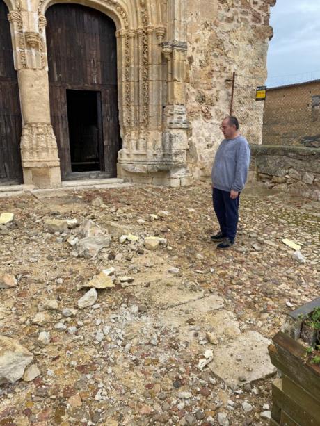 Un rayo destroza el Panteón de los Marqueses de Moya en Carboneras de Guadazaón